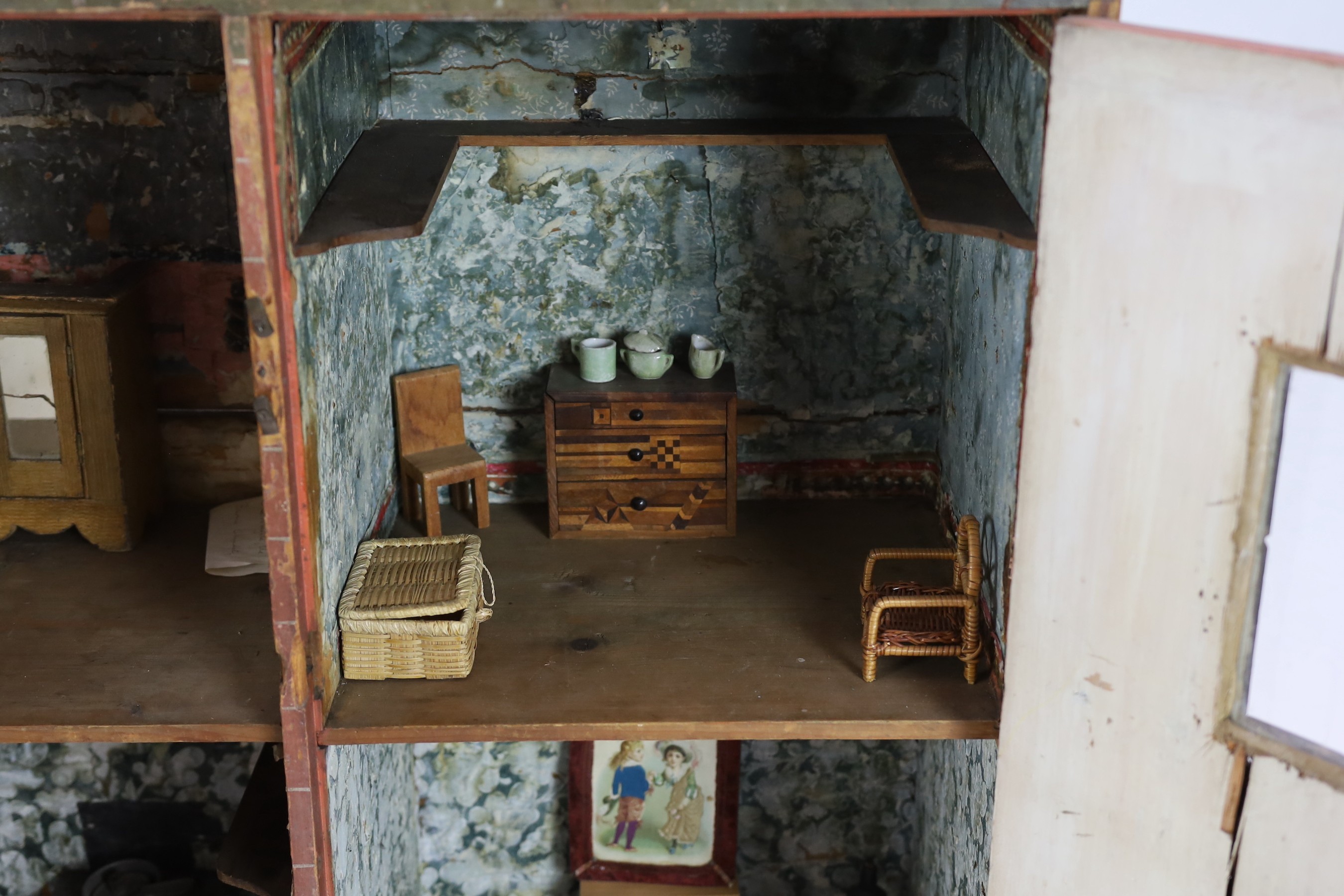 'Wingate House': An English cupboard house, early 19th century